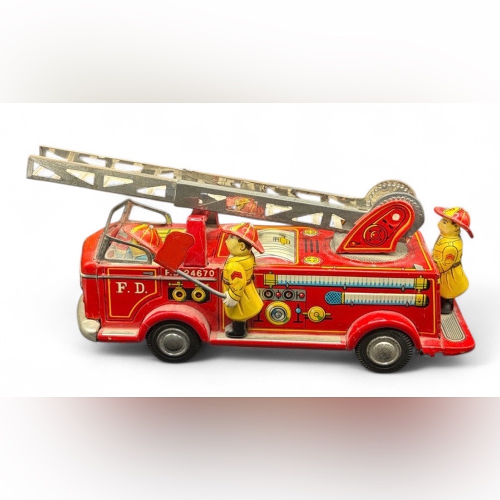 Nomura Japan Vintage Fire Engine Firetruck Fireman Lithograph Tin Toy, Moveable